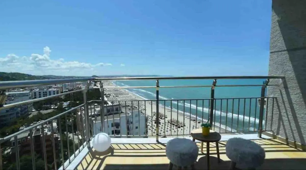 Entire Beachfront Apartment Alain Durrës 阿尔巴尼亚
