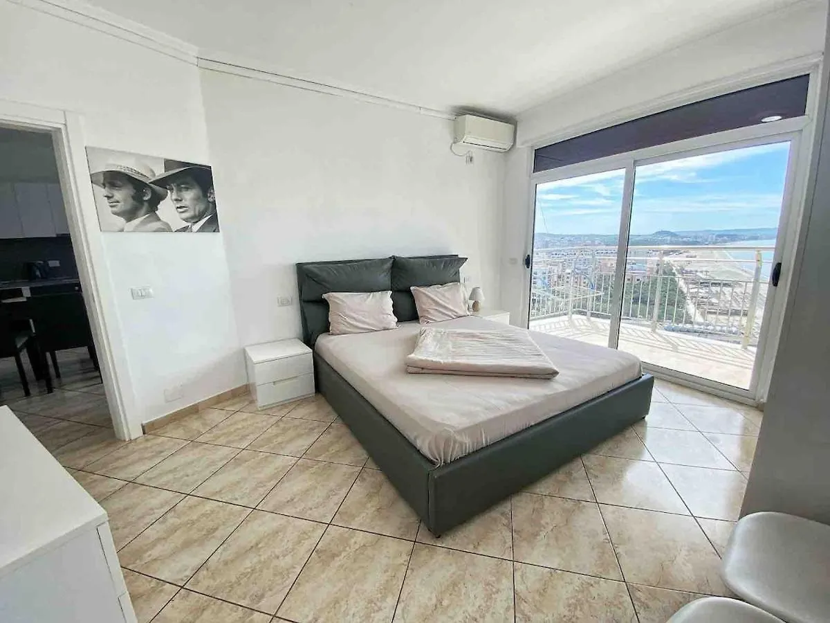 Entire Beachfront Apartment Alain Durrës 阿尔巴尼亚